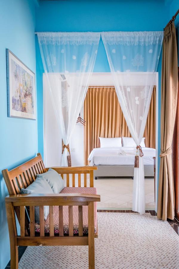 The Boutique Khanom Bagian luar foto