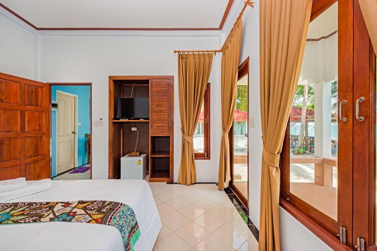 The Boutique Khanom Bagian luar foto